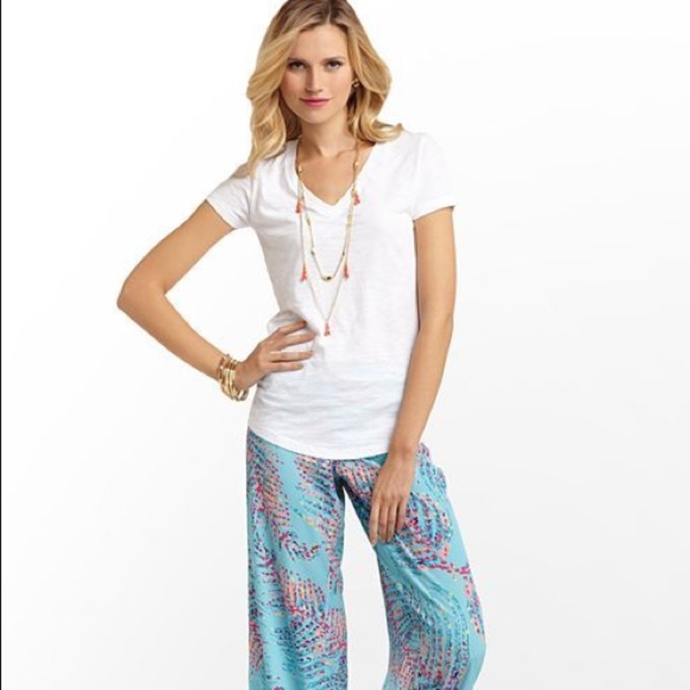 Lilly Pulitzer Amanda V Neck Tee Shirt Top S NWT